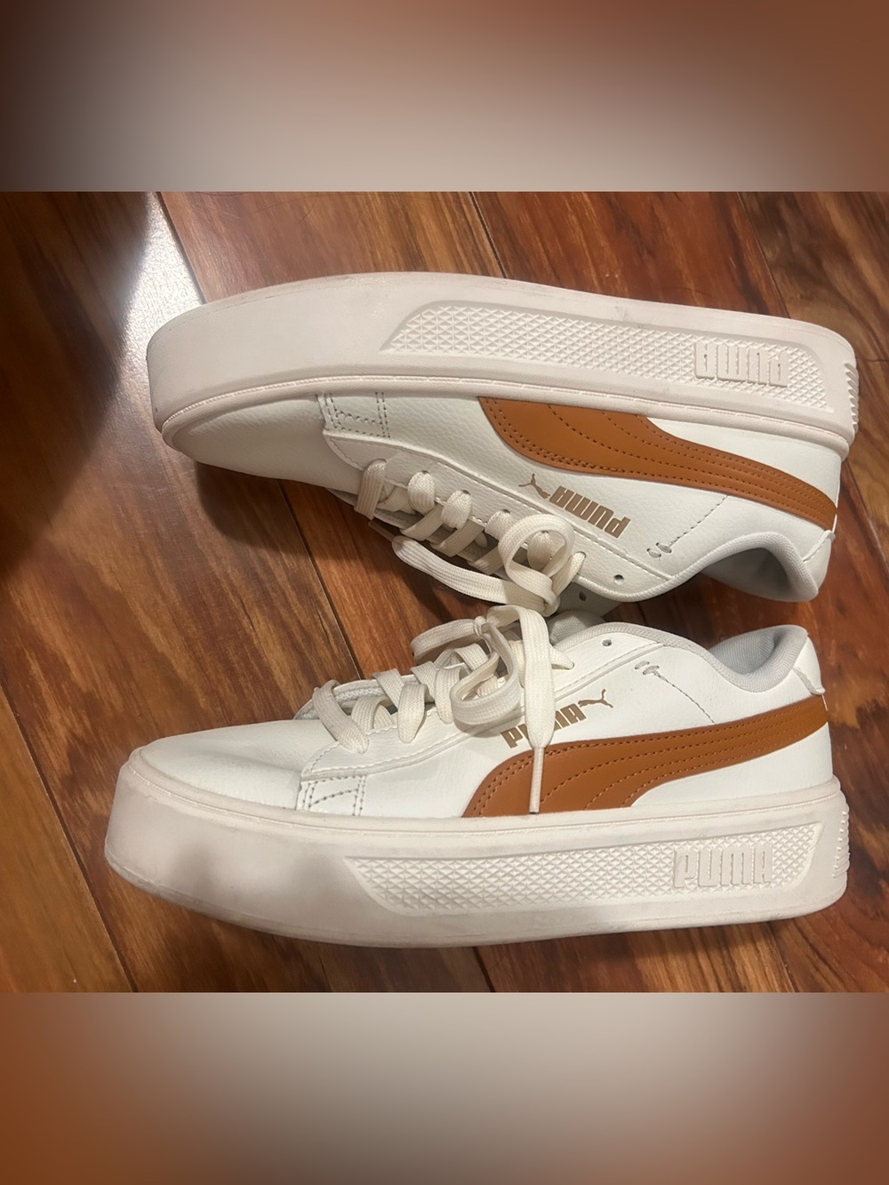 Puma White Sneakers with Brown Formstrip